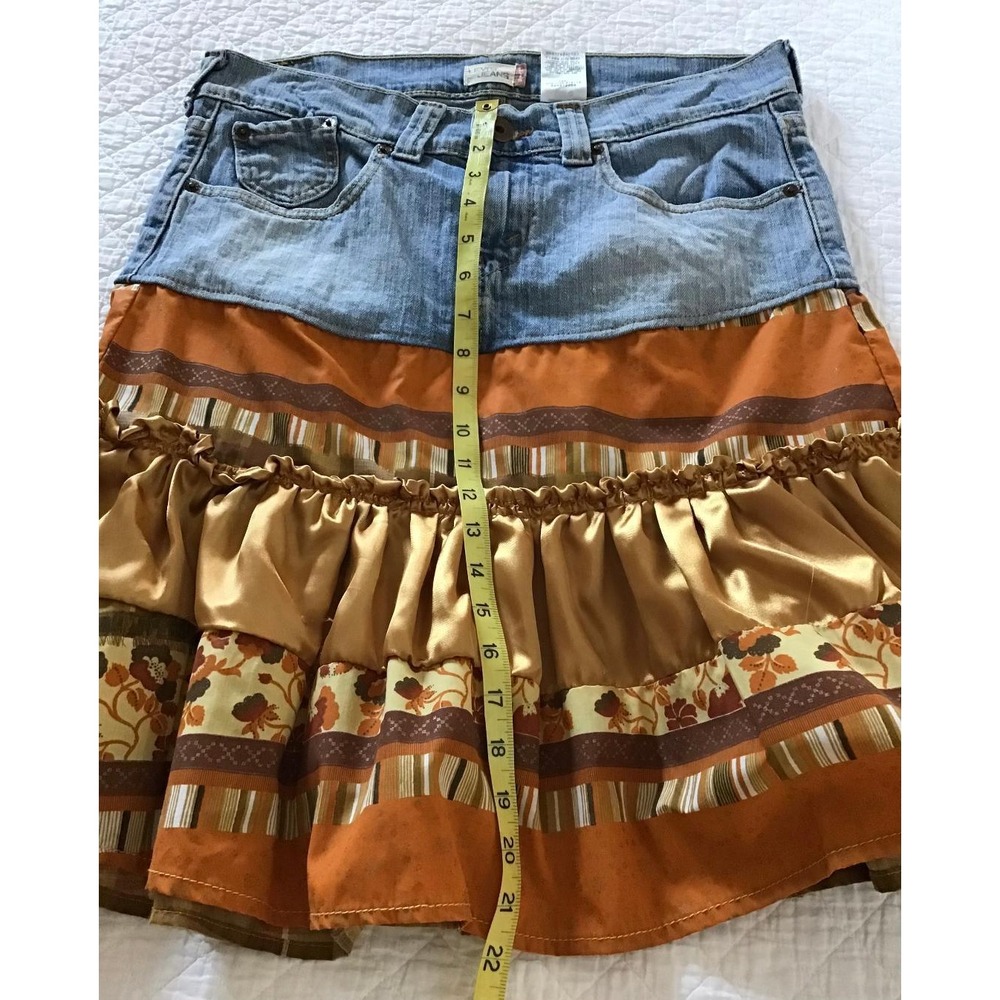 Levis Y2K Upcycled Denim Boho Tiered Ruffle Skirt Sz 9 Festival Western Cottage - Picture 5 of 15